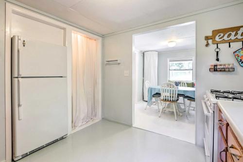 Cozy OBrien Home with Fire Pit and Patio Near Rivers! in Mayo