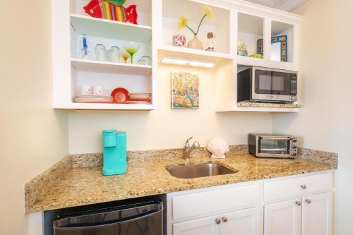 Atlantic Breeze Suites
