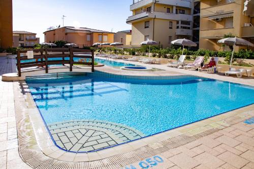 栀子花之家瓦坎泽酒店