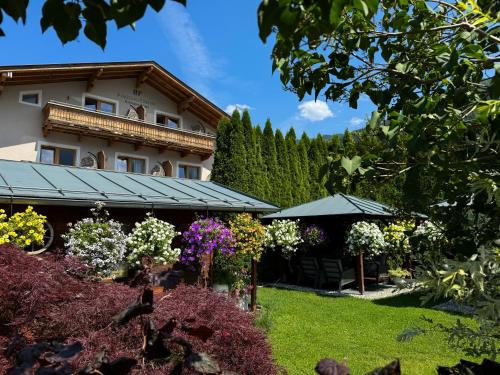 Boutique Hotel Pinzgauerhof - image 7