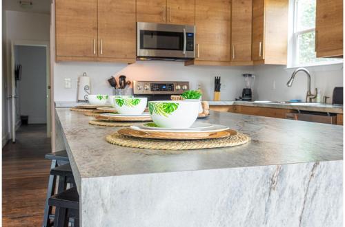 บริการและสิ่งอำนวยความสะดวก, Cozy and Gorgeous 2BR1BA Near Amazing Downtown near ศูนย์เอที&ที