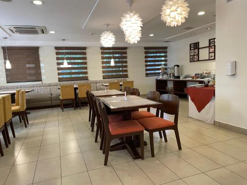 Ресторант, Hotel Gardenia Inn in Сан Салвадор