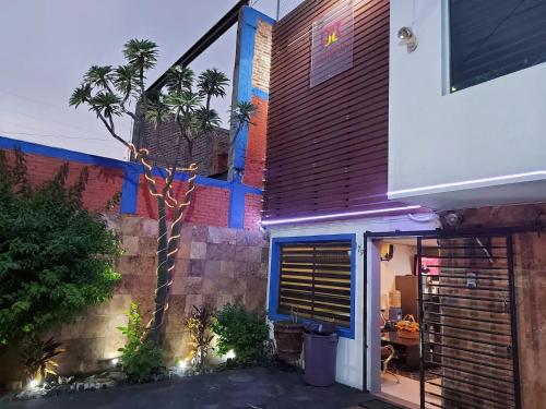 GDL Home with Roof Ideal for Groups & Families in Guadalajara, Mexico