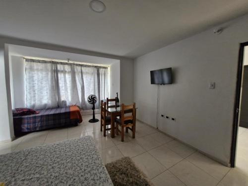 Deluxe Family Room image 6