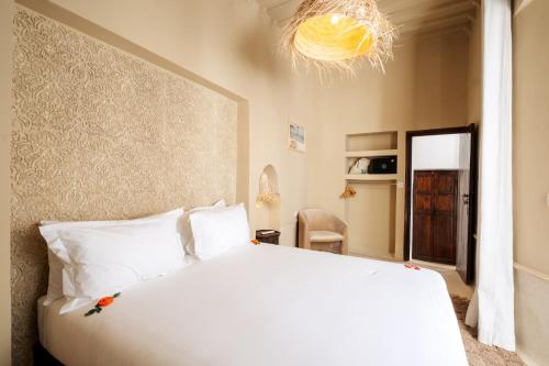Riad Zi - main image