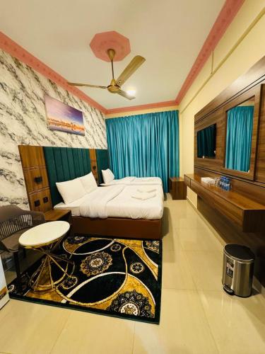 Three Dot Hotel, Dubai