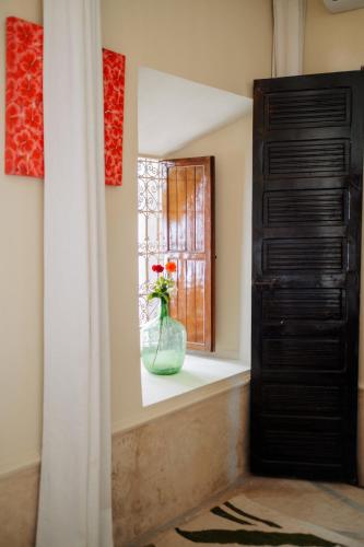Standard Queen Room image 2