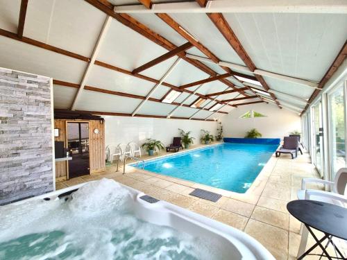 Magnificent 18th Century, 5 Star Luxury Spa gîte à louer Niort-la-Fontaine