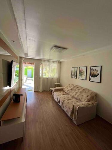 Casa espaçosa com piscina! (Casa espacosa com piscina!) in ปาร์เกเอสโตริล