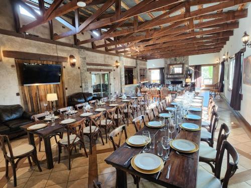 Pub/Lounge, Hotel Quinta Mision in Creel