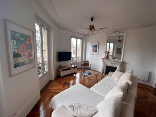 Superbe appartement Paris 17ème 55m2, Parigi