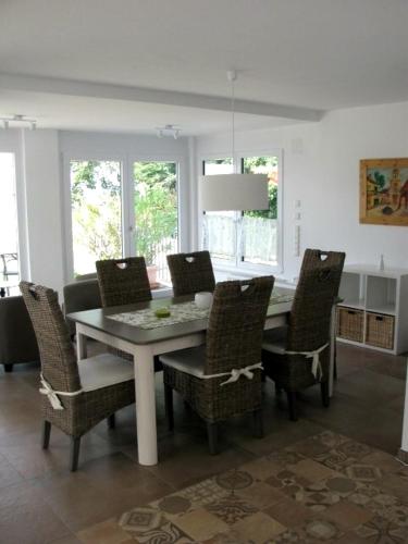 Haus Malerecke - Ihr Feriendomizil direkt am See! in Langenargen