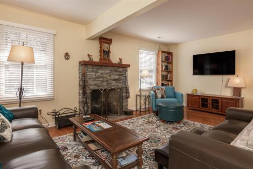 Bears` Lodge at Bonclarken in Flat Rock, USA