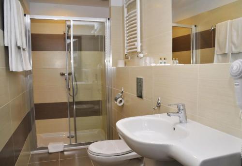 Hotel Gromada Arka Lux - image 7