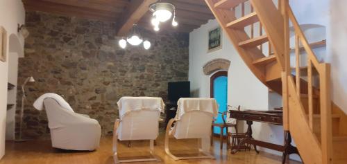 Lovely Old City-Center Apartment