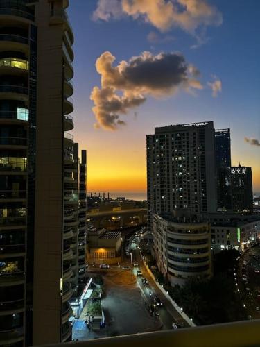 Gorgeous Sea View from 2BR w Rooftop Pool, Dubaj (zdjęcie 4)