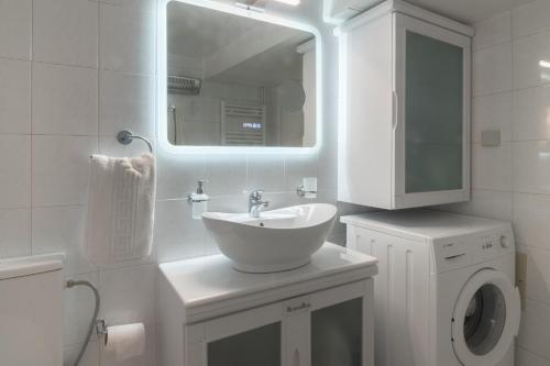 Filoxenia DD Filoxenia DD