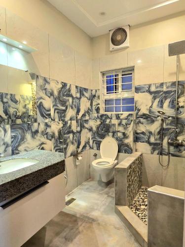 Stylish Independent 3-Bedroom House in Bahria Town - image 13