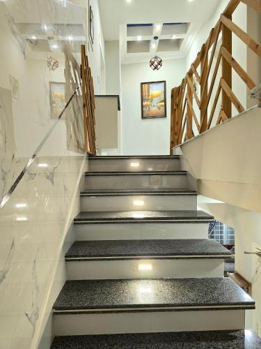 Stylish Independent 3-Bedroom House in Bahria Town - image 3