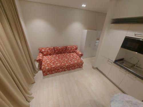 One-Bedroom Apartment image 5