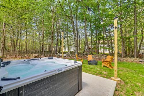 Family-Friendly Tobyhanna Home Lake and Pool Access