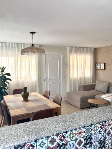 Playa de Miramar - 3 Min Walk to the Beach, Family-Friendly, Near Gandia in 米拉馬爾