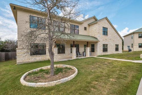 Dripping Springs Silver Creek Condo Holmes C- 4 Bedroom Unit in Dripping Springs, USA