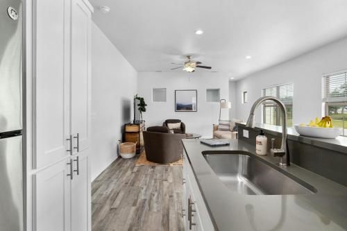 Dripping Springs Silver Creek Condo Holmes C- 4 Bedroom Unit in Dripping Springs, USA