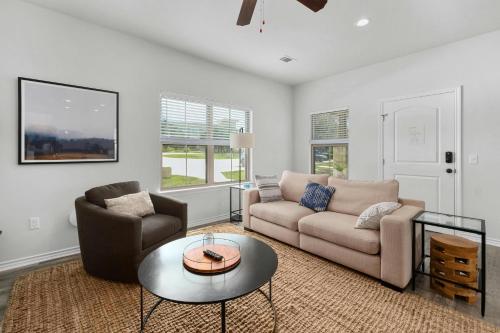Dripping Springs Silver Creek Condo Holmes B in Dripping Springs, USA