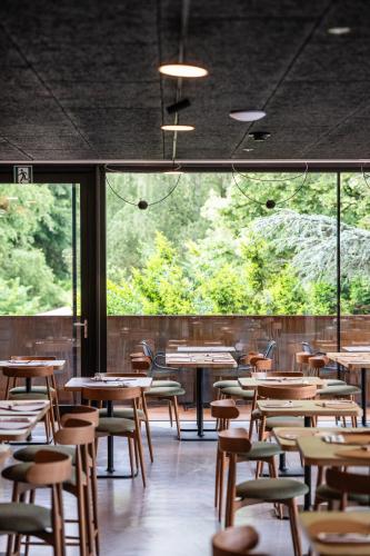 Logis Hostellerie De La Claire Fontaine - image 12