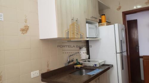 One-Bedroom Apartment image 8
