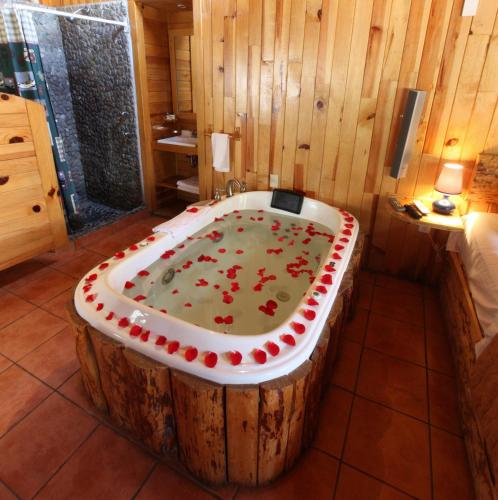 Cabanas El Estribo Hotel in Valle De Bravo