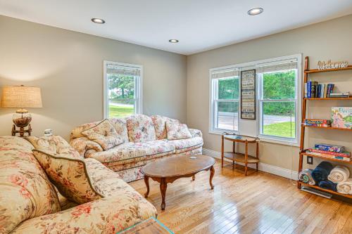 . Peaceful Murray Home ~ 8 Mi to Kentucky Lake!