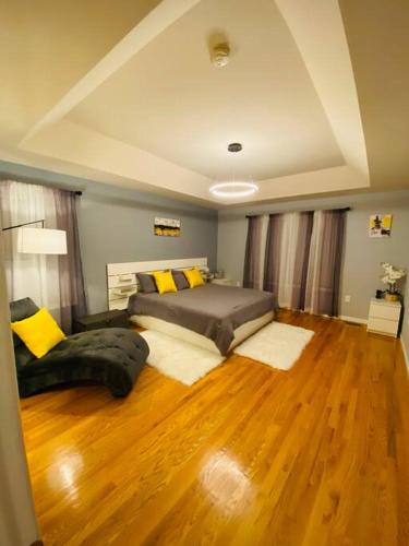 Beautiful Modern Home, Perfect for a getaway! in Tobyhanna, USA