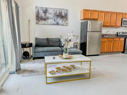 Apartment room in Beautiful Loft in Little Italy SD with Parking