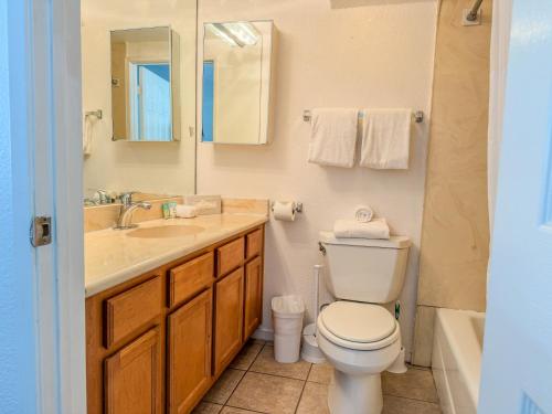 Beautiful Loft in Little Italy SD with Parking - image 5
