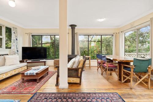 Peaceful Huskisson Cottage - Pet Friendly