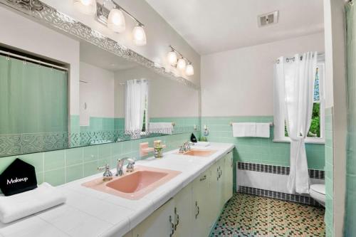 The Chateau at Longmeadow in Longmeadow, USA