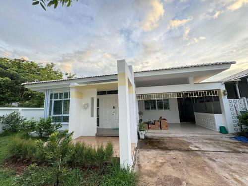 อรุณวิภา บ้านพักหนองคาย in Nong Kom Ko