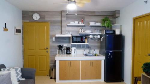 Lm's Retreat 2BR Condo Unit Marina Spatial Room Type - Apartment