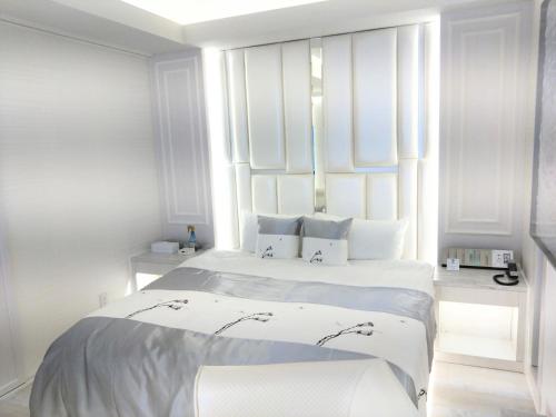 HOTEL The GRAF Matsubara - Accommodation - Miyake