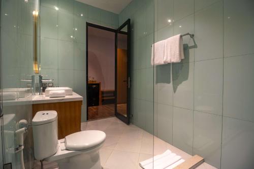 Deluxe Superior with Garden View image 8