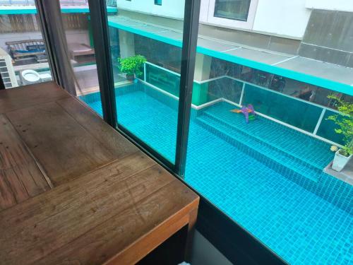 Tanwa Suite - MRT Ratchadapisek, Bangkok