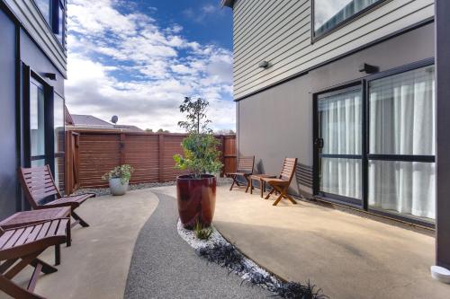 ทัศนียภาพภายนอกโรงแรม, Ava Lodge in โลเวอร์ ฮัท