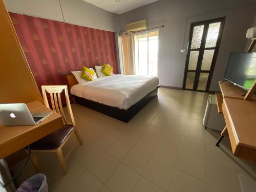 room detail thumbnail 0