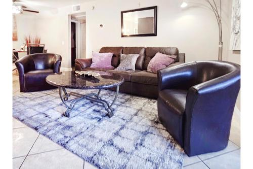 UPGRADED & STYLISH, POOL, HOT TUB, WALK TO STRIP!, Las Vegas (Foto 10)