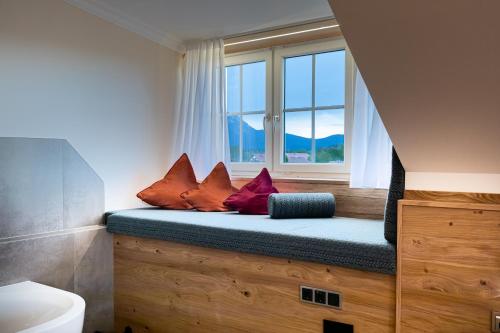 Junior Suite with Balcony image 3