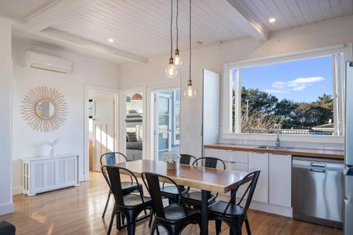 ทัศนียภาพภายนอกโรงแรม, Ocean Breeze - Foxton Beach Holiday Home in ฟ็อกซ์ตัน บีช