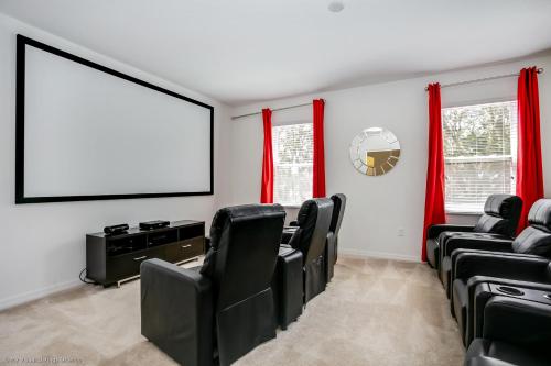 Last Minute Disney Getaway! Private Pool, Hot Tub & Games Room. Book Now! #39290 in Davenport, USA