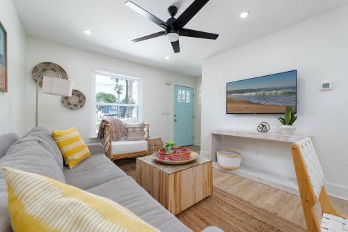 Be a Nomad - Combined House - 4 blks to beach